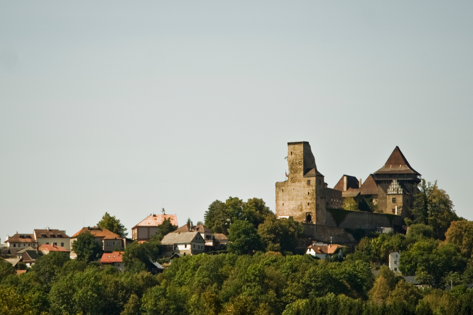 https://mdw-travel-data-us-east-1.s3.amazonaws.com/img/country/Czech-Republic/Lipnice-Castle/img_01.jpg