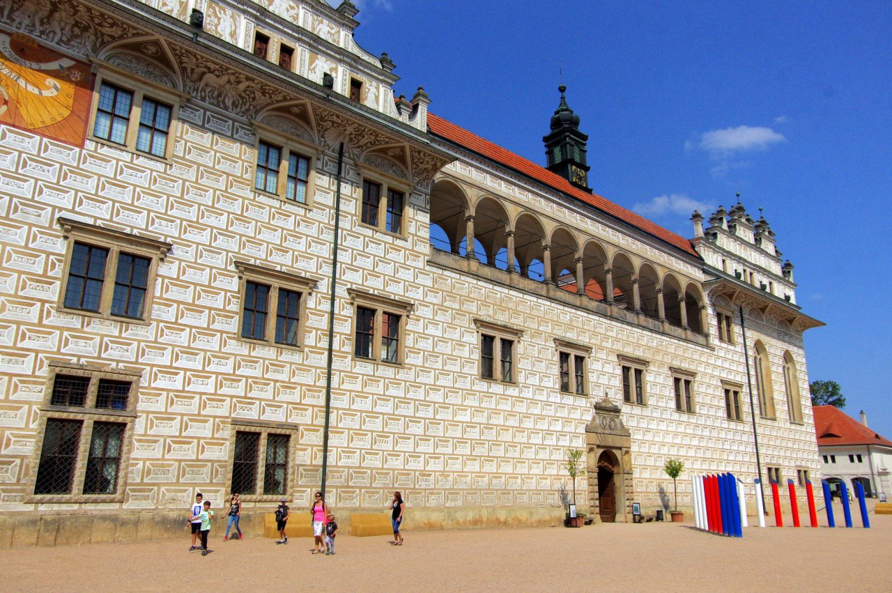 https://mdw-travel-data-us-east-1.s3.amazonaws.com/img/country/Czech-Republic/Litomysl-Zoo/img_00.jpg