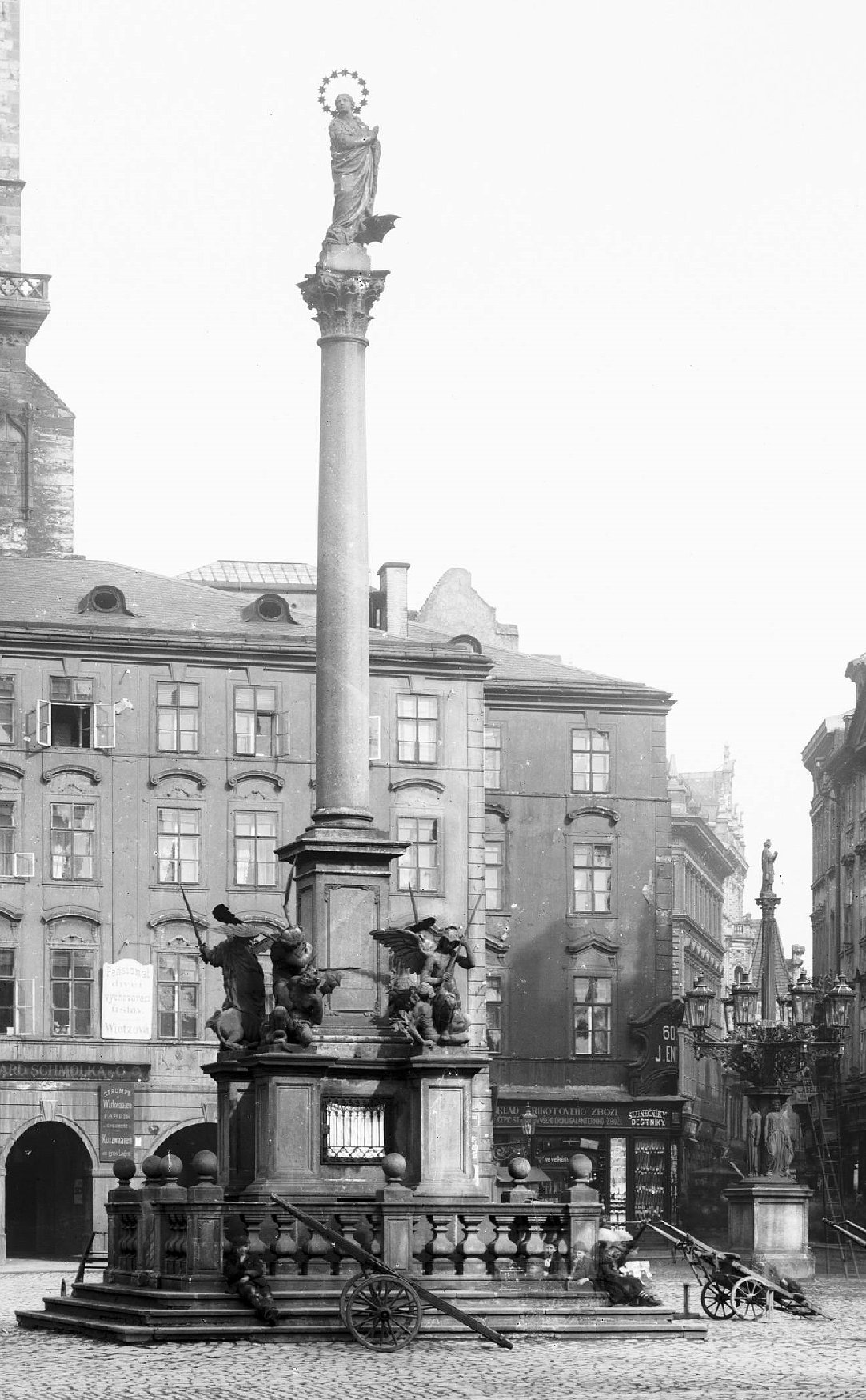 https://mdw-travel-data-us-east-1.s3.amazonaws.com/img/country/Czech-Republic/Marian-Column/img_00.jpg