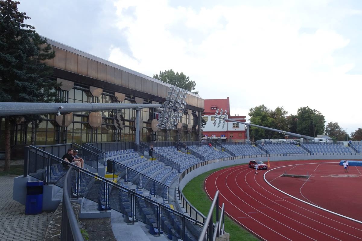 https://mdw-travel-data-us-east-1.s3.amazonaws.com/img/country/Czech-Republic/Mestsky-stadion-City-Stadium/img_03.jpg