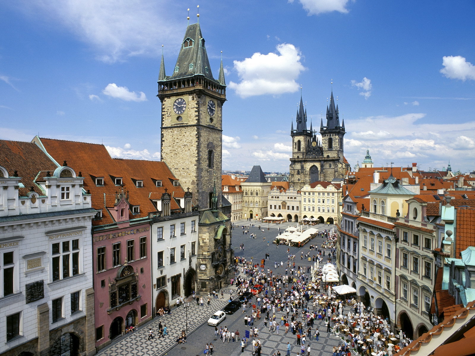 https://mdw-travel-data-us-east-1.s3.amazonaws.com/img/country/Czech-Republic/Old-Town-Hall/img_02.jpg