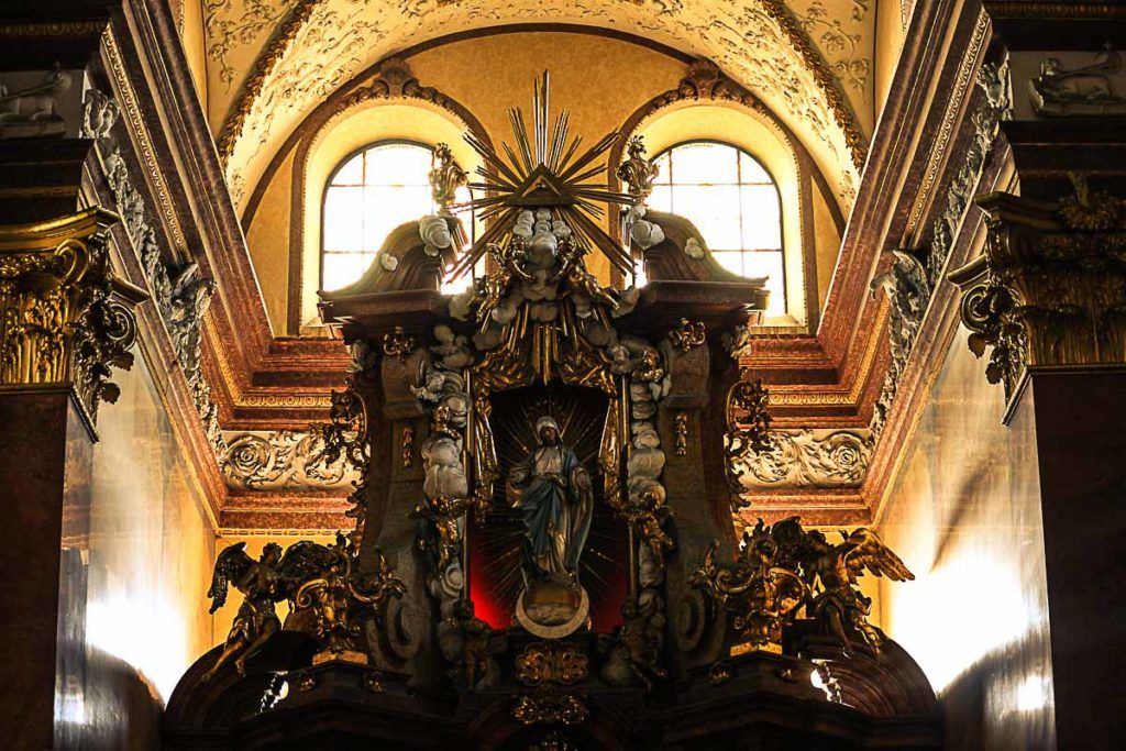 https://mdw-travel-data-us-east-1.s3.amazonaws.com/img/country/Czech-Republic/Olomouc-Archdiocese-Museum/img_01.jpg