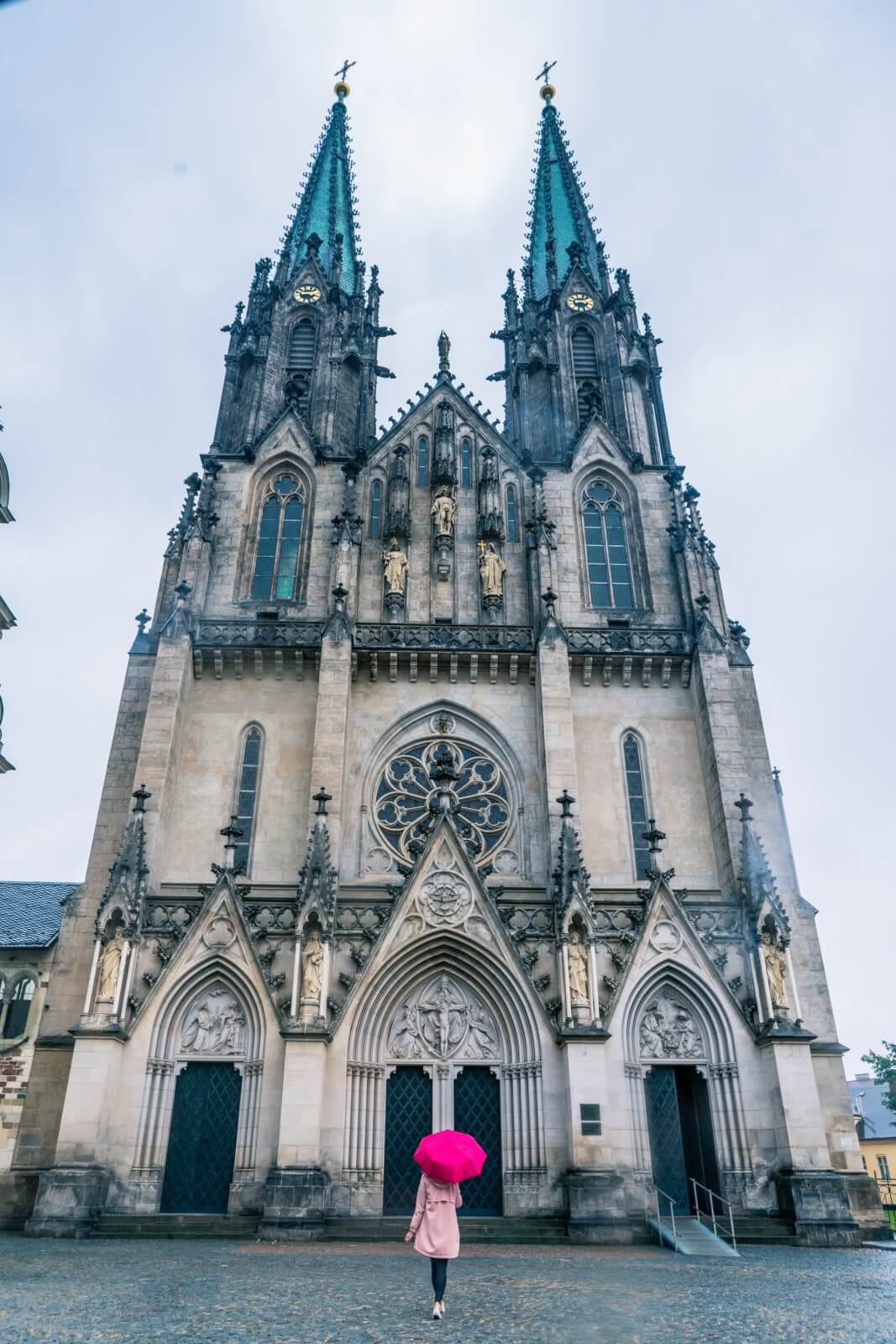 https://mdw-travel-data-us-east-1.s3.amazonaws.com/img/country/Czech-Republic/Olomouc-Castle/img_03.jpg