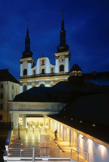 https://mdw-travel-data-us-east-1.s3.amazonaws.com/img/country/Czech-Republic/Olomouc-Museum-of-Natural-History/img_02.jpg