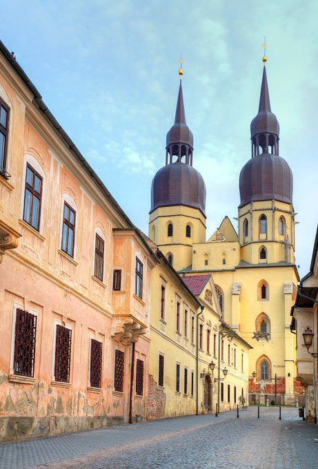 https://mdw-travel-data-us-east-1.s3.amazonaws.com/img/country/Czech-Republic/Opatovice-Parish-Church/img_01.jpg