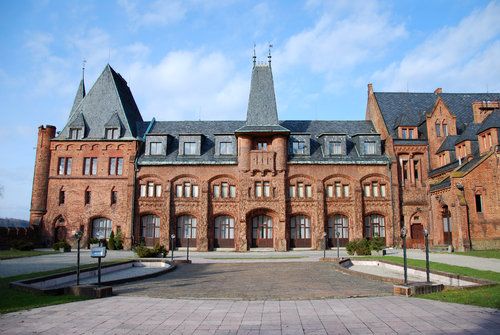 https://mdw-travel-data-us-east-1.s3.amazonaws.com/img/country/Czech-Republic/Opava-Lachian-Museum/img_01.jpg