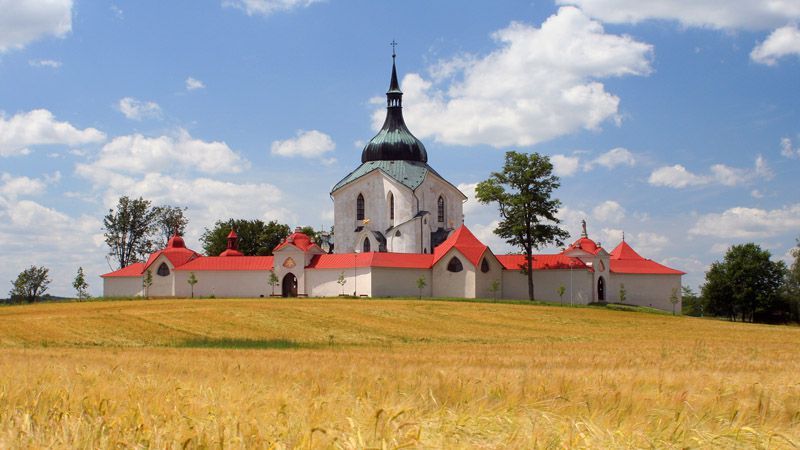 https://mdw-travel-data-us-east-1.s3.amazonaws.com/img/country/Czech-Republic/Pilgrimage-Church-of-St-John-of-Nepomuk-at-Zelena-hora/img_01.jpg