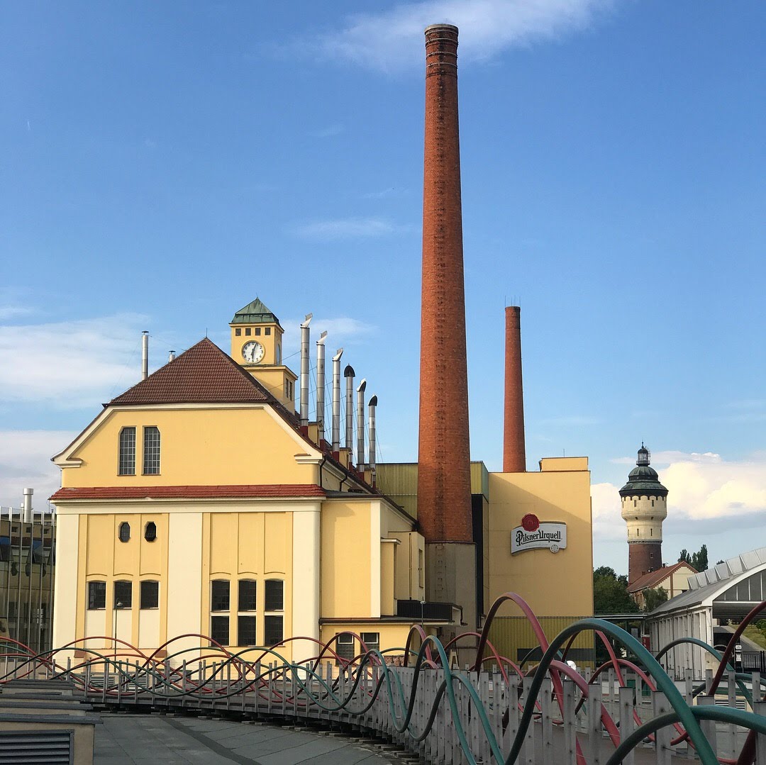 https://mdw-travel-data-us-east-1.s3.amazonaws.com/img/country/Czech-Republic/Pilsner-Urquell-Brewery-Museum/img_02.jpg