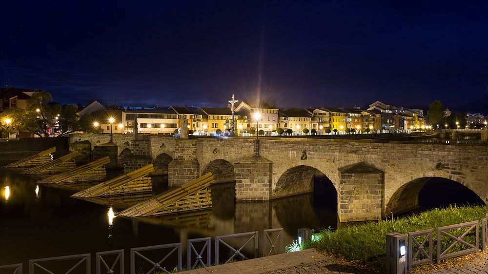 https://mdw-travel-data-us-east-1.s3.amazonaws.com/img/country/Czech-Republic/Pisek-Stone-Bridge/img_01.jpg