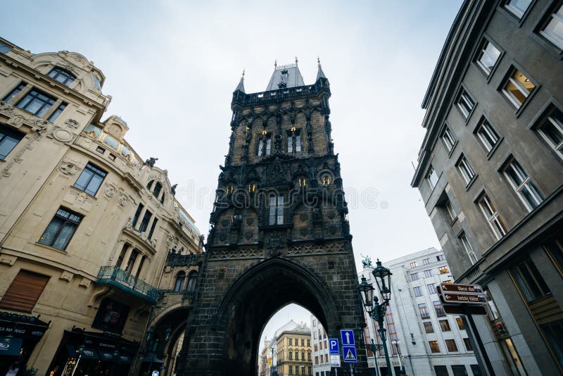 https://mdw-travel-data-us-east-1.s3.amazonaws.com/img/country/Czech-Republic/Powder-Tower/img_00.jpg