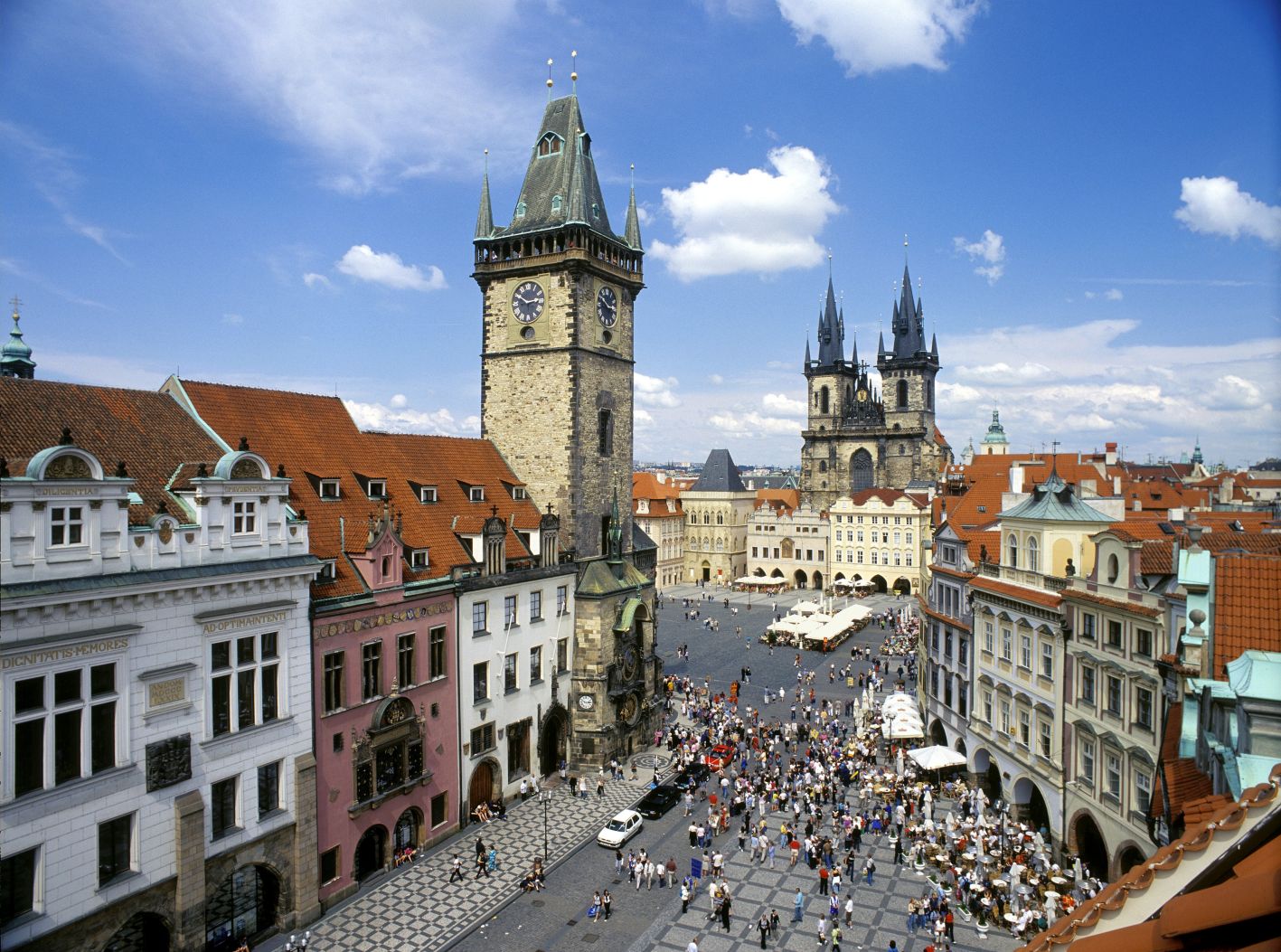 https://mdw-travel-data-us-east-1.s3.amazonaws.com/img/country/Czech-Republic/Prague-Municipal-House/img_02.jpg