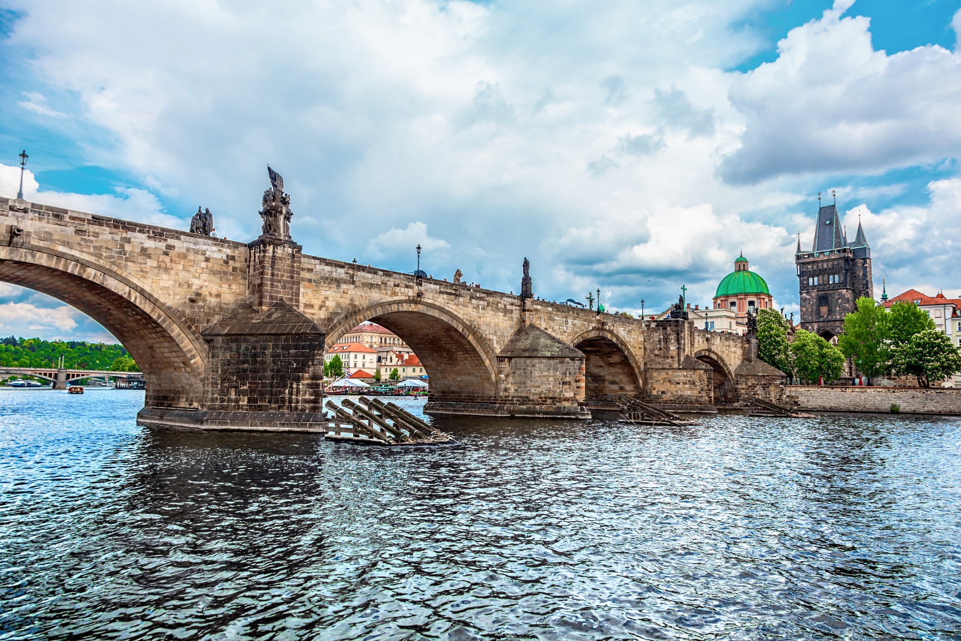 https://mdw-travel-data-us-east-1.s3.amazonaws.com/img/country/Czech-Republic/Queen-Kunigundes-Bridge/img_03.jpg