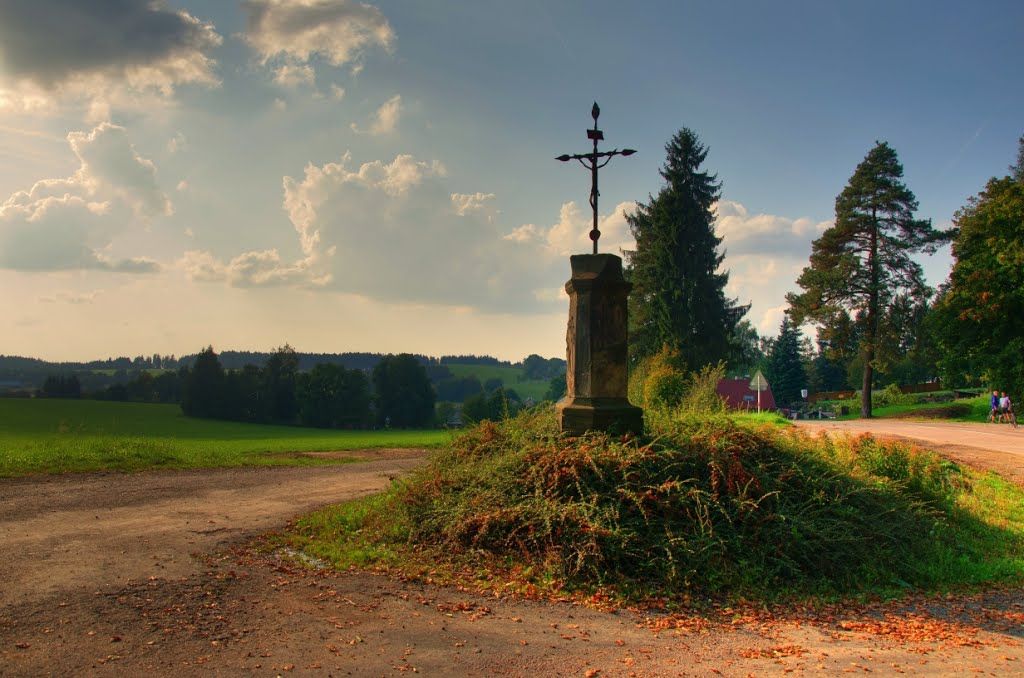https://mdw-travel-data-us-east-1.s3.amazonaws.com/img/country/Czech-Republic/Skuhrov-nad-Belou-Chateau/img_01.jpg