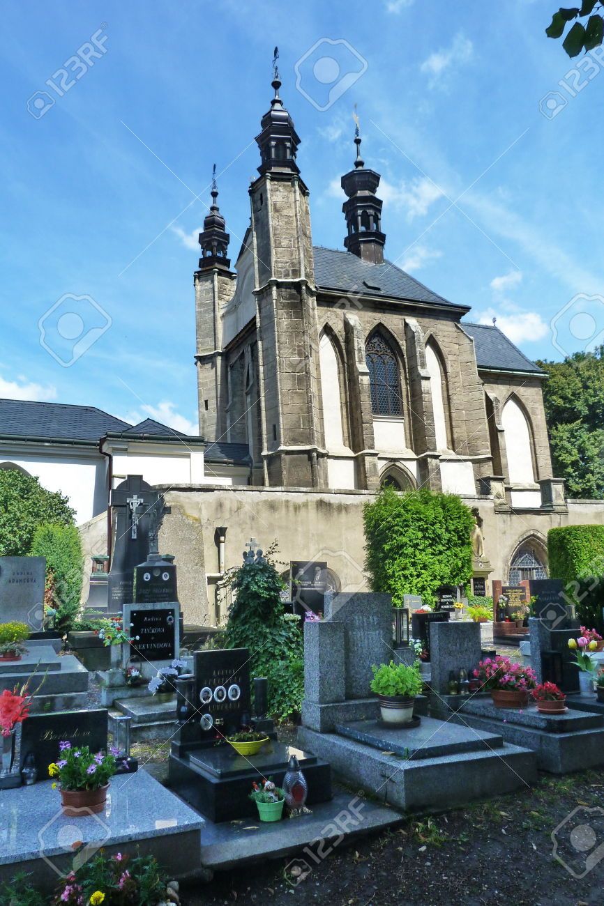 https://mdw-travel-data-us-east-1.s3.amazonaws.com/img/country/Czech-Republic/Solnice-Chapel/img_01.jpg