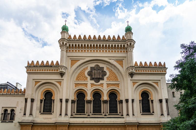 https://mdw-travel-data-us-east-1.s3.amazonaws.com/img/country/Czech-Republic/Spanish-Synagogue/img_01.jpg