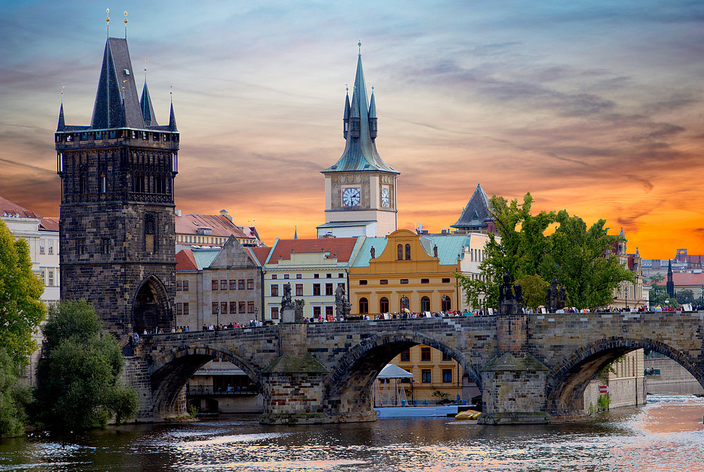 https://mdw-travel-data-us-east-1.s3.amazonaws.com/img/country/Czech-Republic/Spilka/img_01.jpg