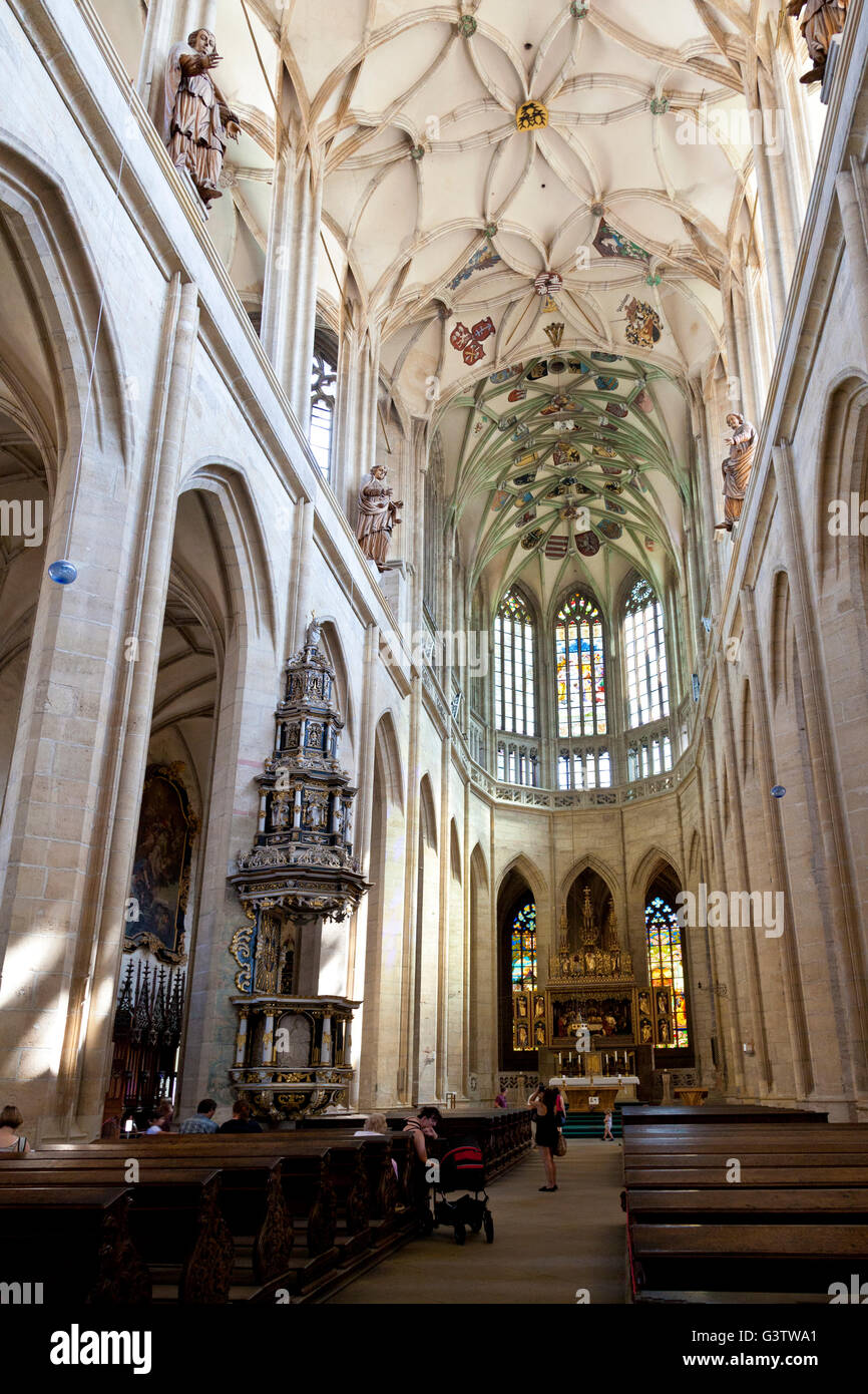 https://mdw-travel-data-us-east-1.s3.amazonaws.com/img/country/Czech-Republic/St-Barbaras-Church/img_03.jpg