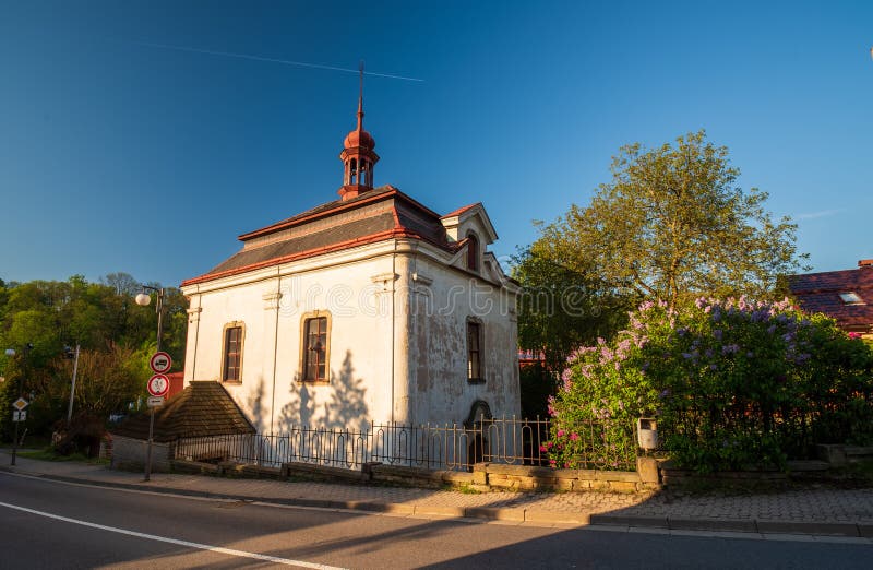 https://mdw-travel-data-us-east-1.s3.amazonaws.com/img/country/Czech-Republic/St-John-of-Nepomuk-Church--Nepomuk-/img_03.jpg