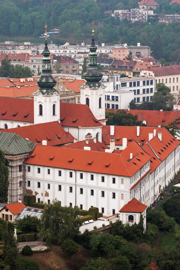 https://mdw-travel-data-us-east-1.s3.amazonaws.com/img/country/Czech-Republic/Strahov-Monastery/img_03.jpg