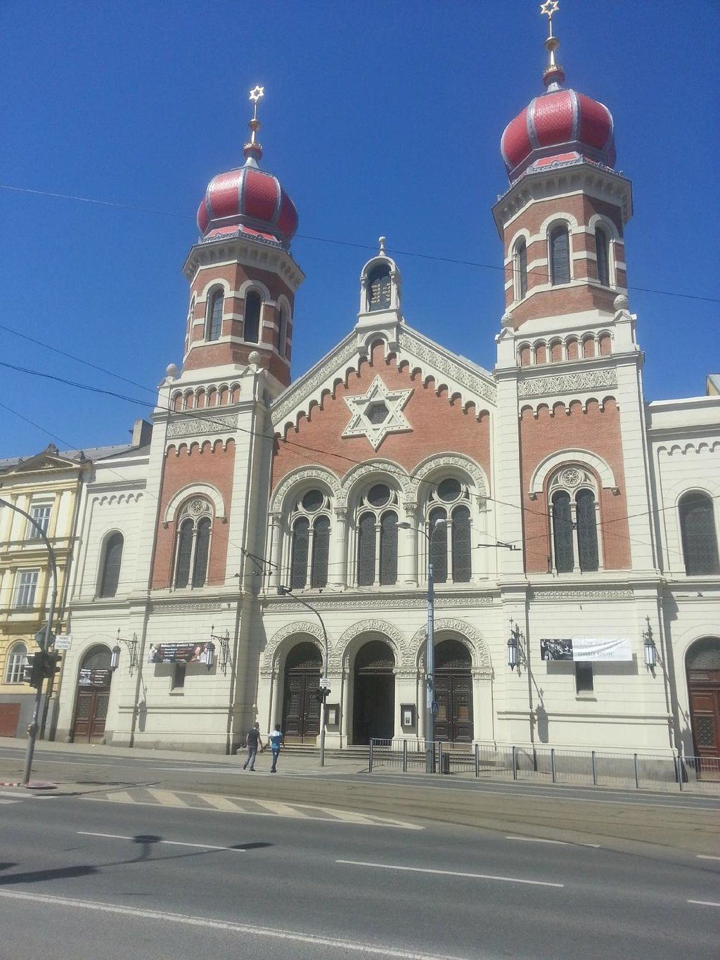 https://mdw-travel-data-us-east-1.s3.amazonaws.com/img/country/Czech-Republic/Synagogue-Policka/img_00.jpg