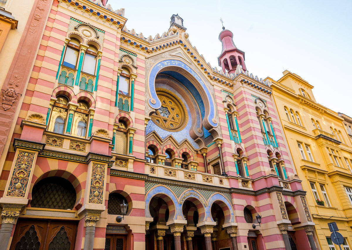 https://mdw-travel-data-us-east-1.s3.amazonaws.com/img/country/Czech-Republic/Telc-Synagogue/img_01.jpg
