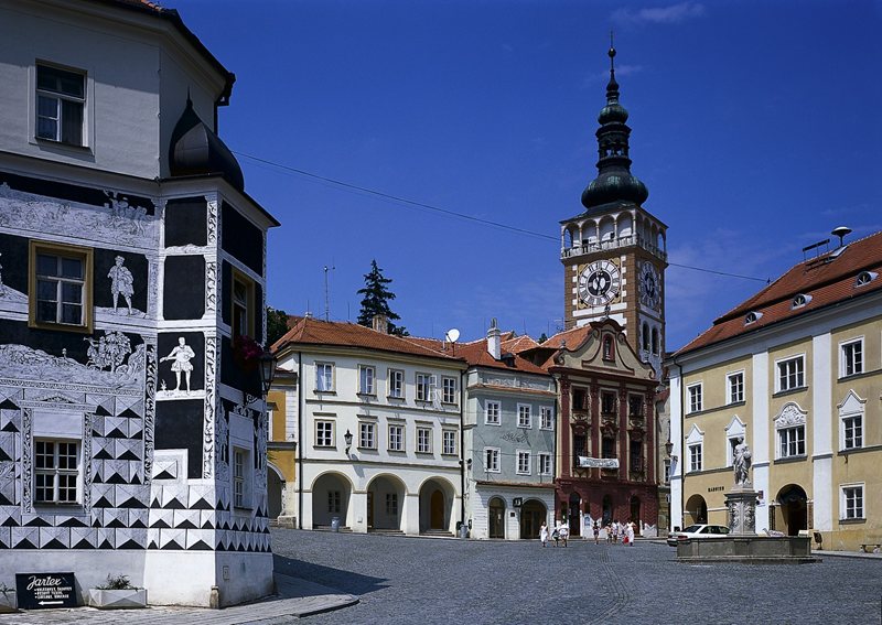 https://mdw-travel-data-us-east-1.s3.amazonaws.com/img/country/Czech-Republic/The-Mikulov-Underground/img_02.jpg