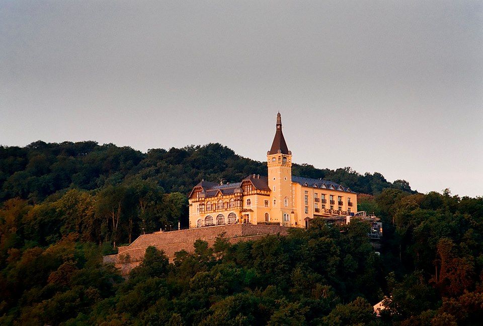 https://mdw-travel-data-us-east-1.s3.amazonaws.com/img/country/Czech-Republic/Usti-nad-Labem-Castle/img_03.jpg
