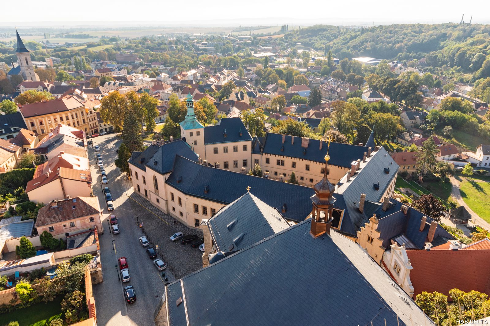 https://mdw-travel-data-us-east-1.s3.amazonaws.com/img/country/Czech-Republic/Vlassky-Dvur/img_01.jpg