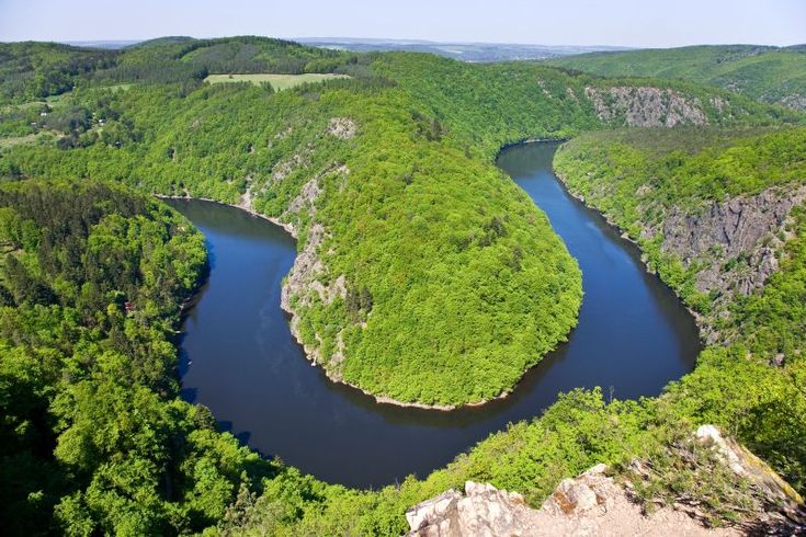 https://mdw-travel-data-us-east-1.s3.amazonaws.com/img/country/Czech-Republic/Zabcice-Water-Reservoir/img_02.jpg