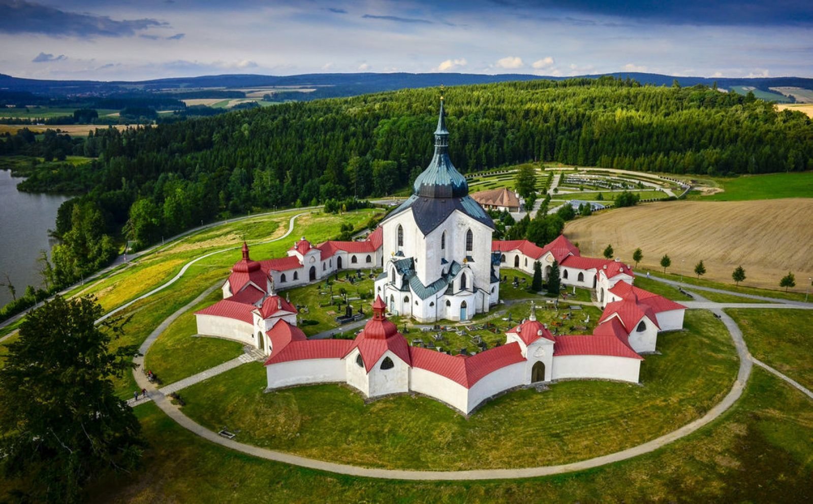https://mdw-travel-data-us-east-1.s3.amazonaws.com/img/country/Czech-Republic/Zdar-nad-Sazavou/img_01.jpg