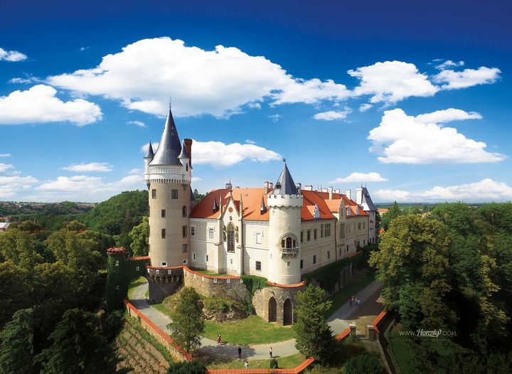 https://mdw-travel-data-us-east-1.s3.amazonaws.com/img/country/Czech-Republic/Zleby-Castle/img_00.jpg