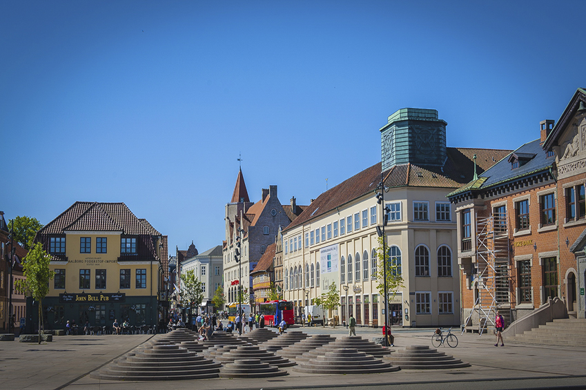 https://mdw-travel-data-us-east-1.s3.amazonaws.com/img/country/Denmark/Aalborg-Historiske-Museum/img_01.jpg