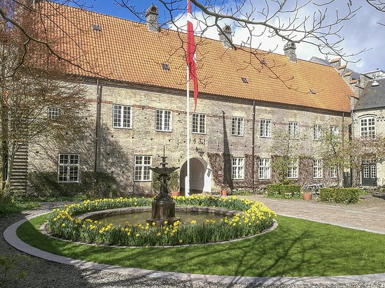 https://mdw-travel-data-us-east-1.s3.amazonaws.com/img/country/Denmark/Aalborg-Monastery-of-the-Holy-Ghost/img_03.jpg