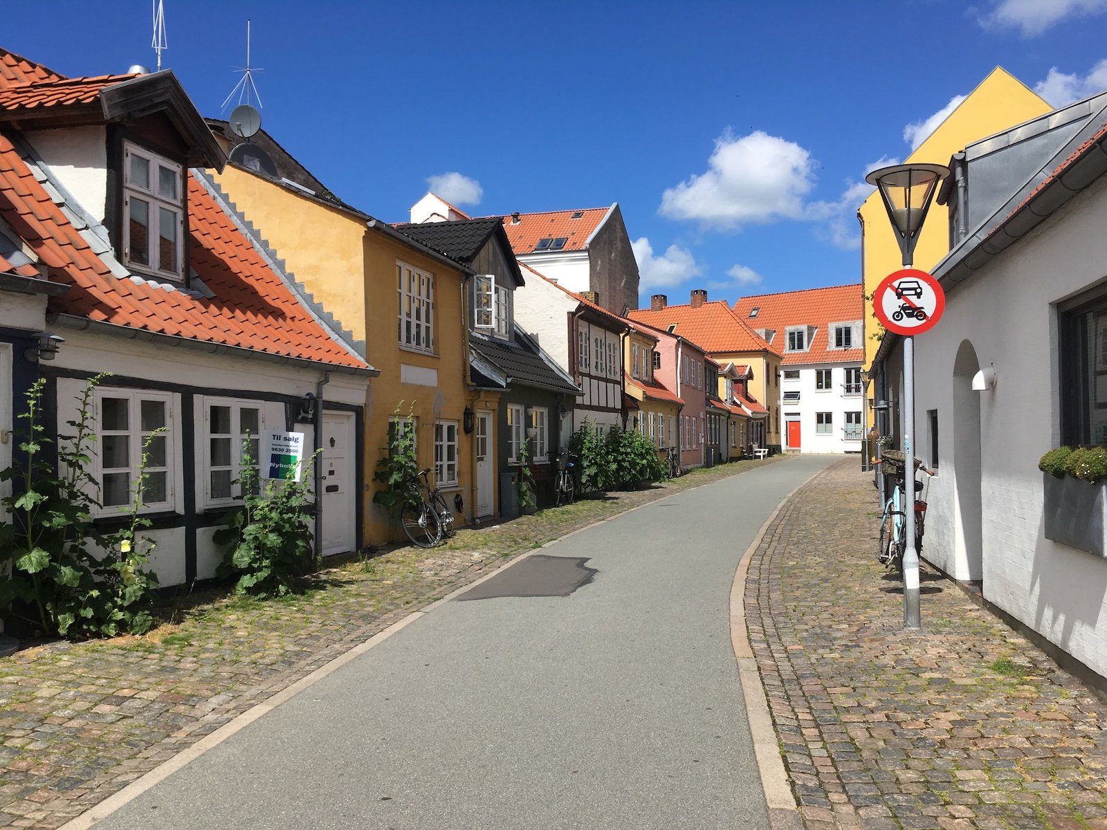 https://mdw-travel-data-us-east-1.s3.amazonaws.com/img/country/Denmark/Aalborg-Tower/img_01.jpg