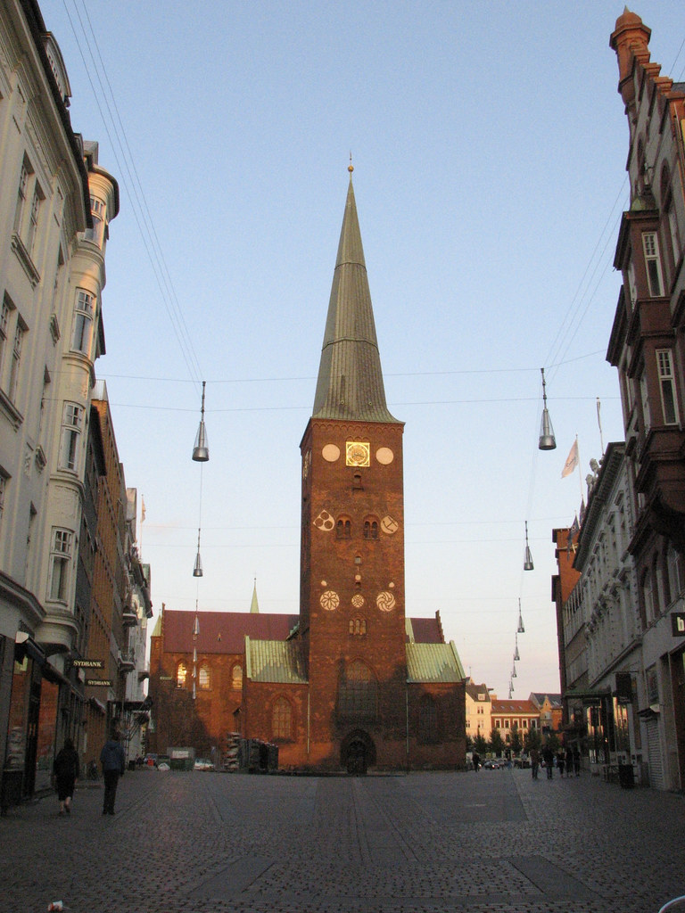 https://mdw-travel-data-us-east-1.s3.amazonaws.com/img/country/Denmark/Aarhus-Cathedral/img_03.jpg