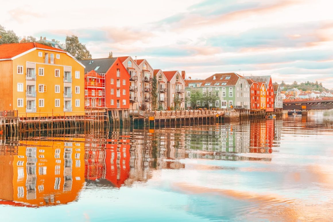https://mdw-travel-data-us-east-1.s3.amazonaws.com/img/country/Denmark/Aarhus-Havn/img_01.jpg