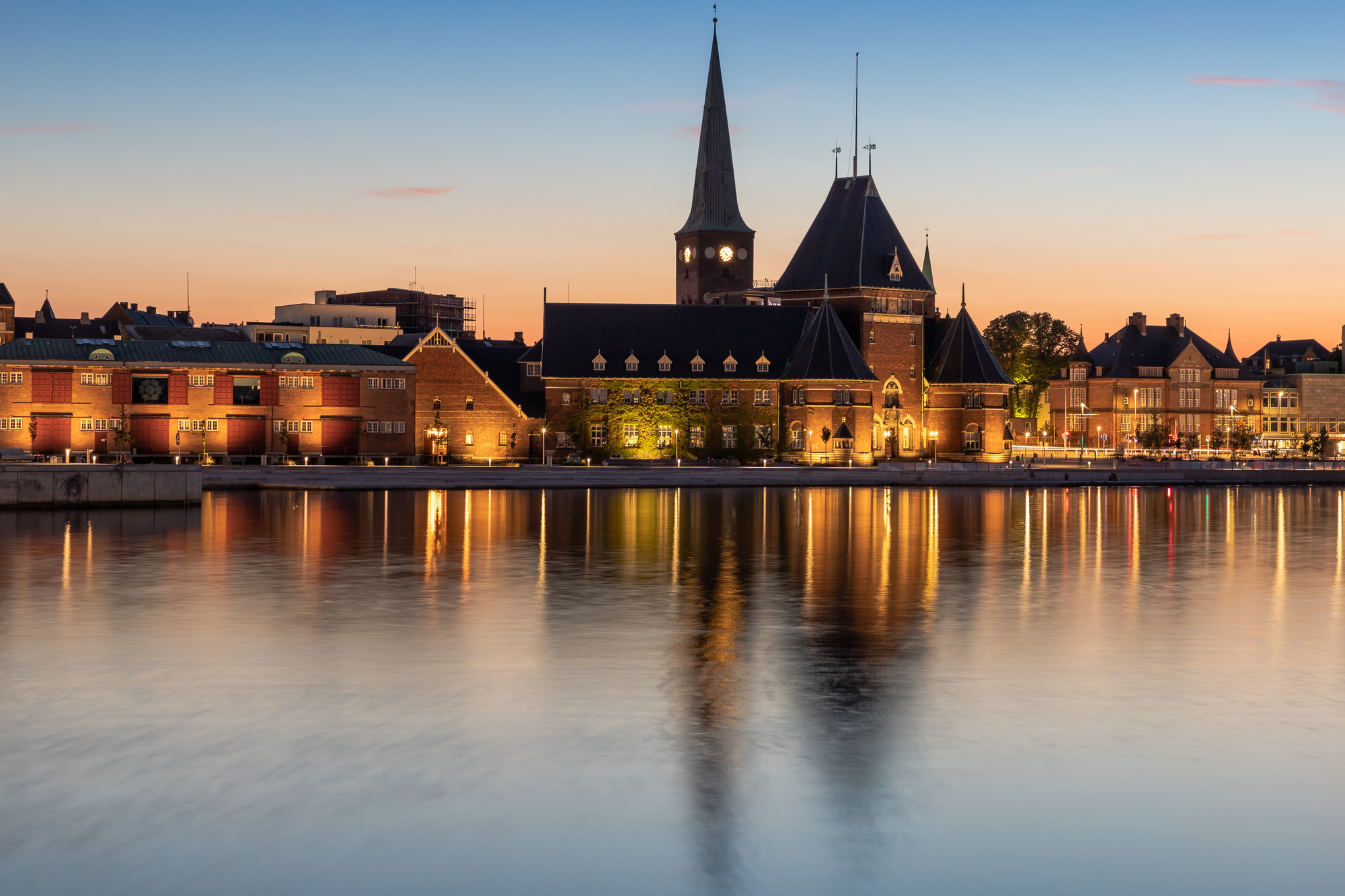 https://mdw-travel-data-us-east-1.s3.amazonaws.com/img/country/Denmark/Aarhus-Havn/img_03.jpg
