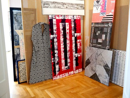 https://mdw-travel-data-us-east-1.s3.amazonaws.com/img/country/Denmark/Augustiana-Skulpturpark-Og-Kunstcenter/img_02.jpg