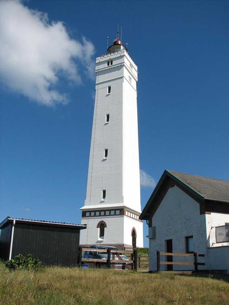 https://mdw-travel-data-us-east-1.s3.amazonaws.com/img/country/Denmark/Blavand-Lighthouse/img_02.jpg