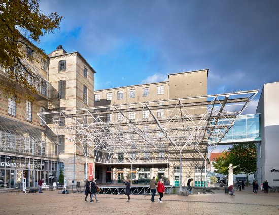 https://mdw-travel-data-us-east-1.s3.amazonaws.com/img/country/Denmark/Brandts-Art-Museum/img_02.jpg