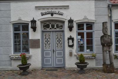 https://mdw-travel-data-us-east-1.s3.amazonaws.com/img/country/Denmark/Bredebro-Kro/img_03.jpg