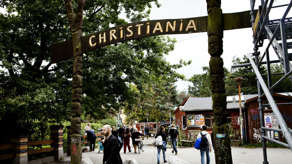 https://mdw-travel-data-us-east-1.s3.amazonaws.com/img/country/Denmark/Christiania/img_02.jpg