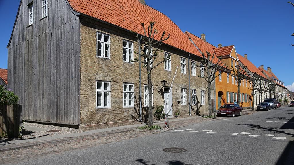 https://mdw-travel-data-us-east-1.s3.amazonaws.com/img/country/Denmark/Christiansfeld-Center/img_03.jpg