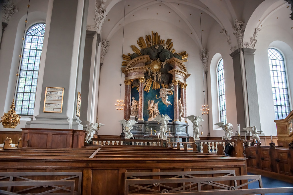 https://mdw-travel-data-us-east-1.s3.amazonaws.com/img/country/Denmark/Church-of-Our-Saviour/img_01.jpg