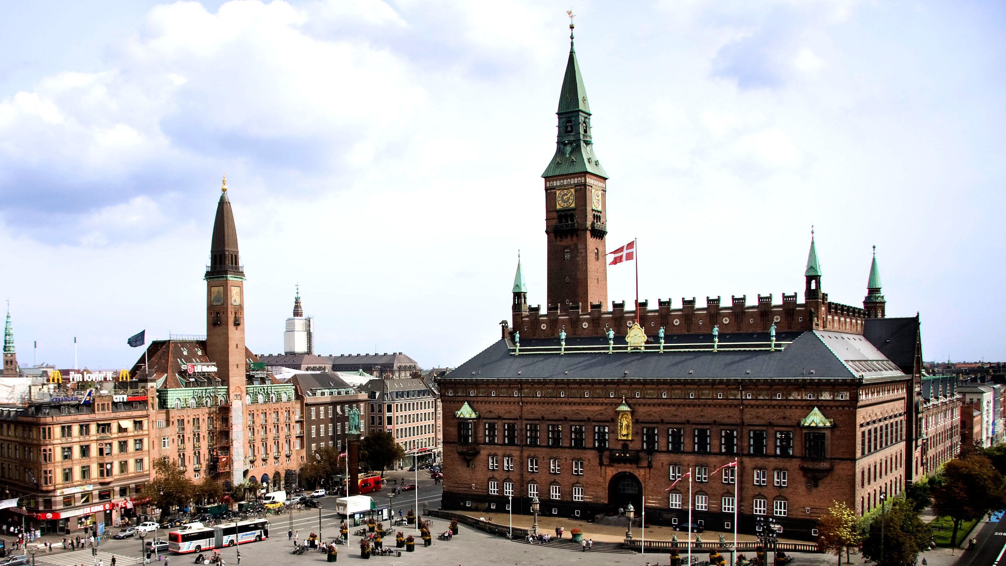 https://mdw-travel-data-us-east-1.s3.amazonaws.com/img/country/Denmark/Copenhagen-City-Hall/img_01.jpg