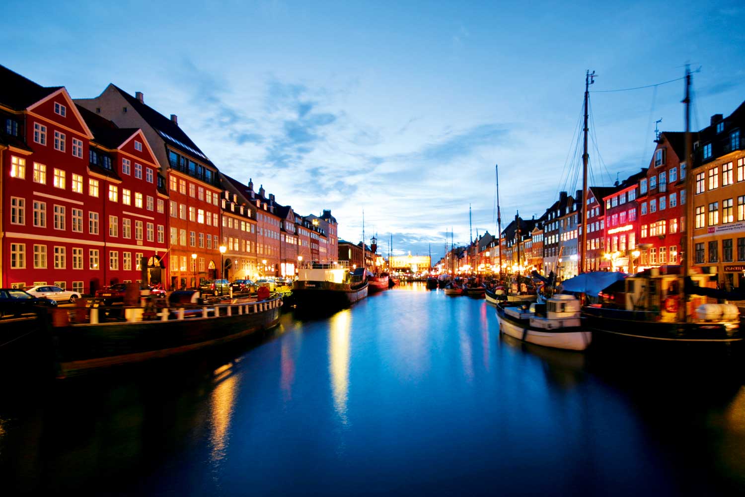 https://mdw-travel-data-us-east-1.s3.amazonaws.com/img/country/Denmark/Copenhagen-City-Hall/img_02.jpg