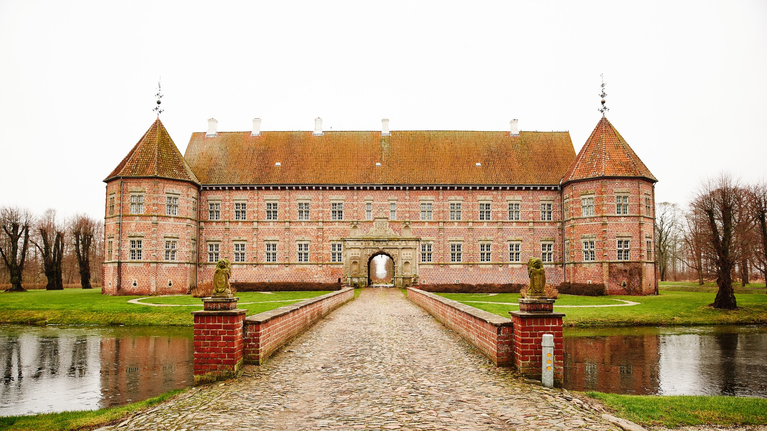 https://mdw-travel-data-us-east-1.s3.amazonaws.com/img/country/Denmark/Dronninglund-Castle/img_02.jpg