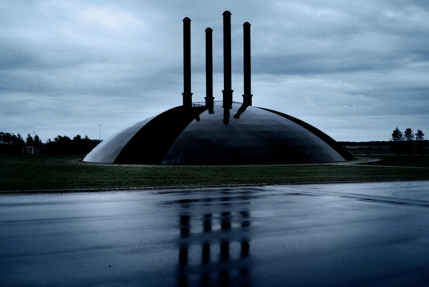 https://mdw-travel-data-us-east-1.s3.amazonaws.com/img/country/Denmark/Elia-Sculpture/img_03.jpg