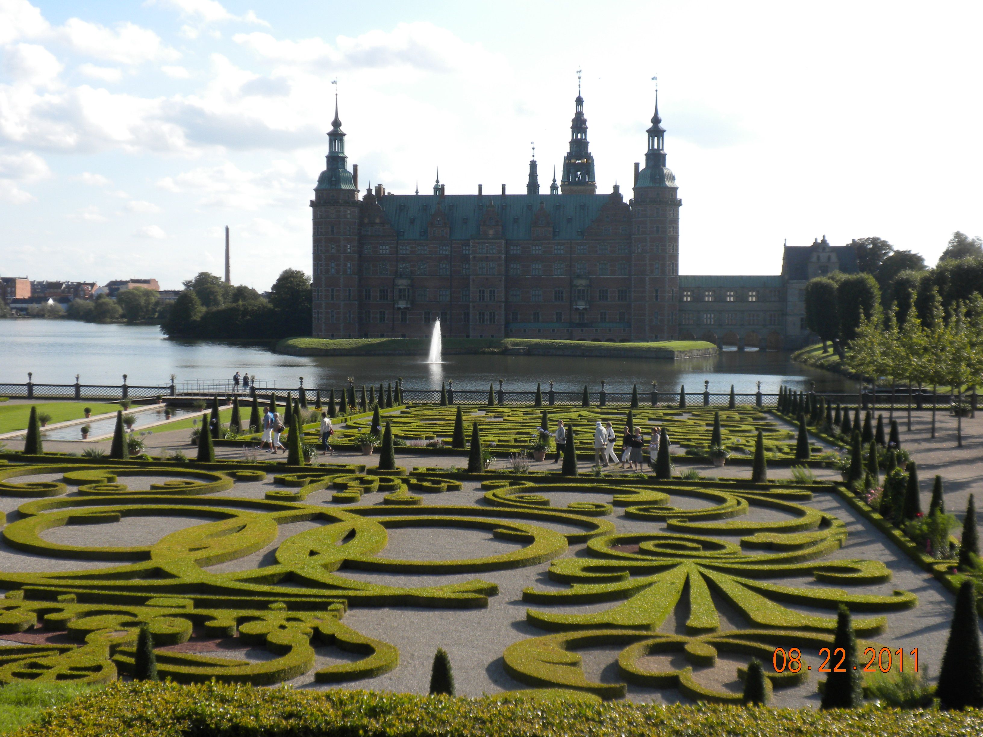 https://mdw-travel-data-us-east-1.s3.amazonaws.com/img/country/Denmark/Fons-Kirke/img_02.jpg