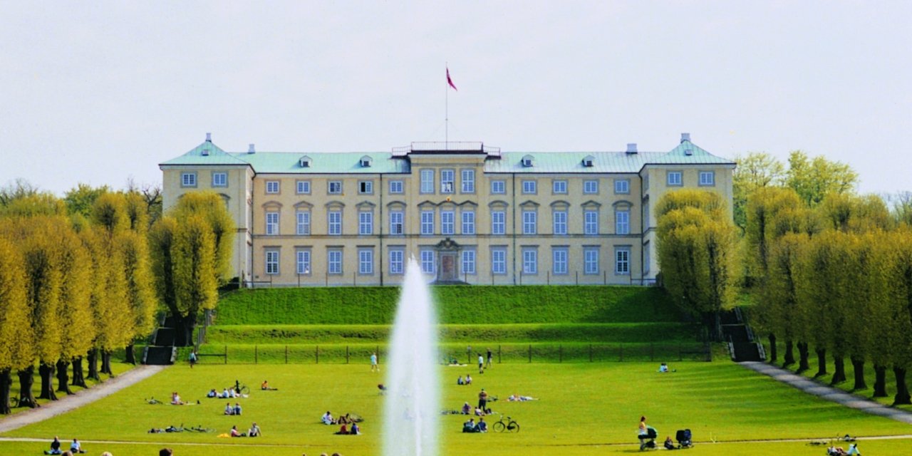https://mdw-travel-data-us-east-1.s3.amazonaws.com/img/country/Denmark/Frederiksberg-Palace/img_00.jpg